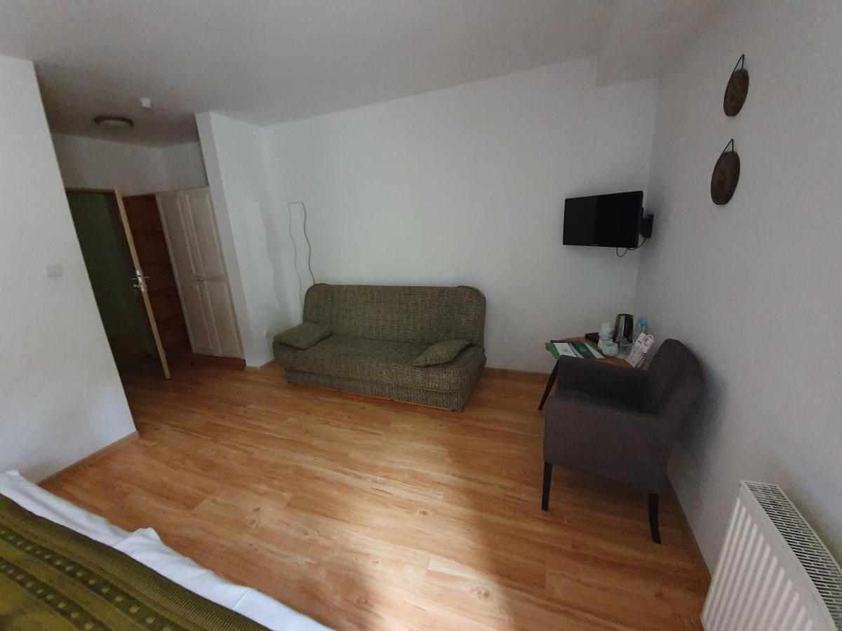 Przystanek Tlen Bed and Breakfast Buitenkant foto